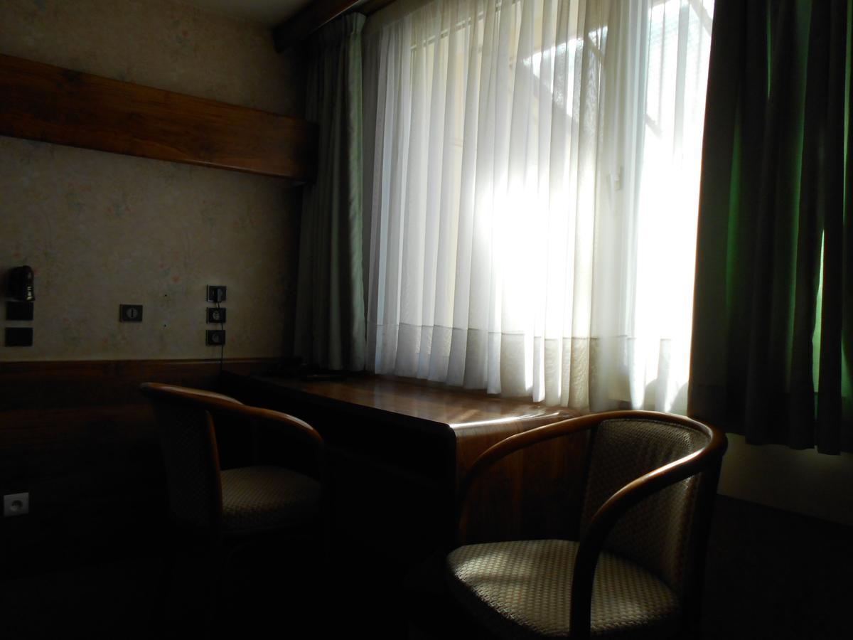 Hotel Du Jura Audincourt المظهر الخارجي الصورة